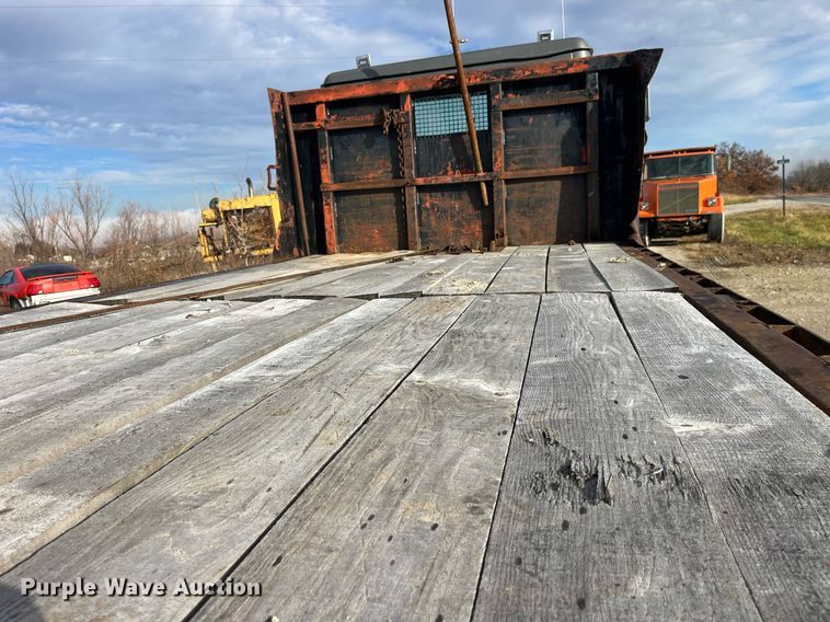 image for item DP2164 1992 Volvo  rollback truck