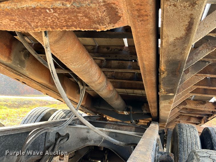 image for item DP2164 1992 Volvo  rollback truck