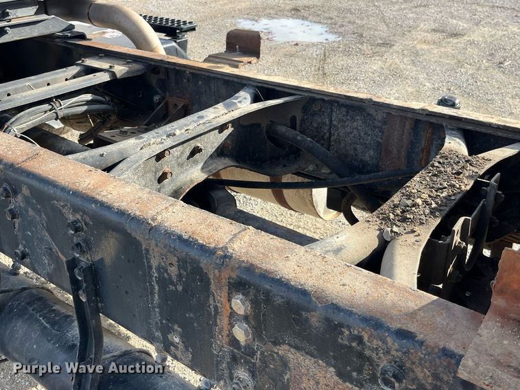 image for item DP2164 1992 Volvo  rollback truck