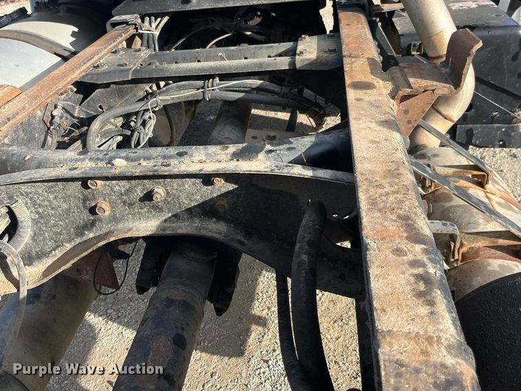 image for item DP2164 1992 Volvo  rollback truck