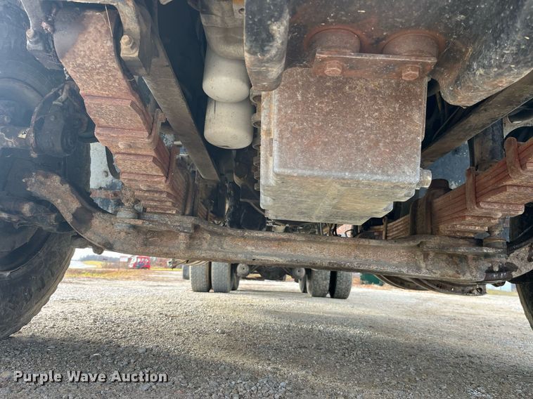 image for item DP2164 1992 Volvo  rollback truck