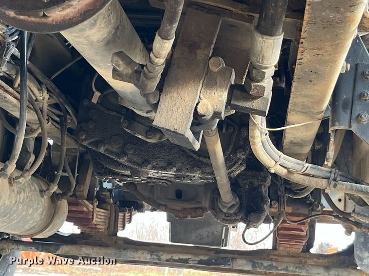 image for item DP2164 1992 Volvo  rollback truck