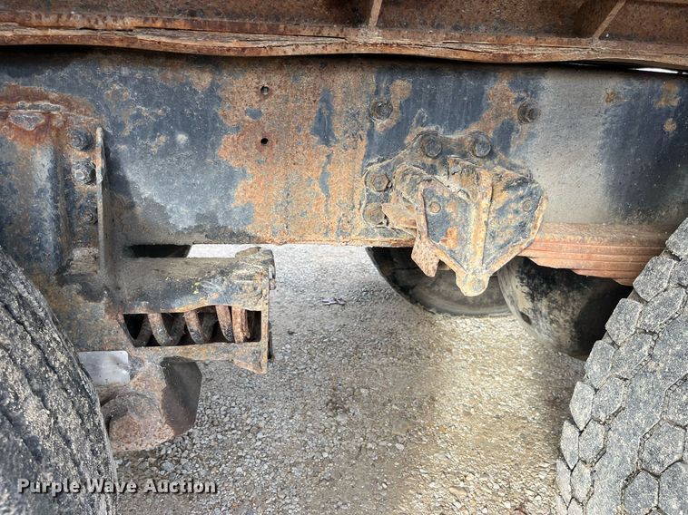 image for item DP2164 1992 Volvo  rollback truck