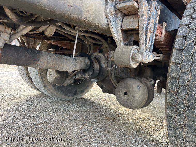 image for item DP2164 1992 Volvo  rollback truck