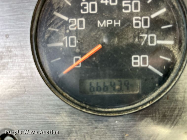 image for item DP2164 1992 Volvo  rollback truck