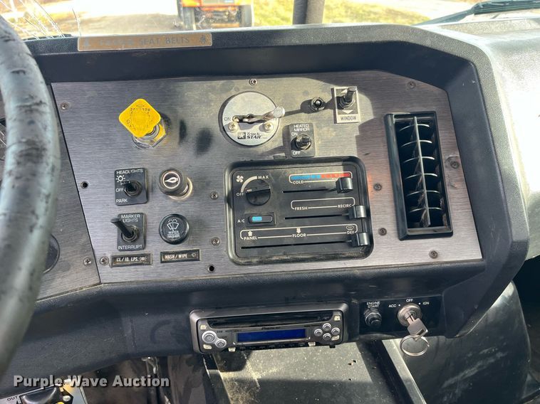 image for item DP2164 1992 Volvo  rollback truck