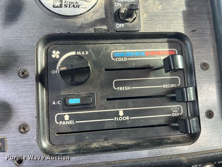 image for item DP2164 1992 Volvo  rollback truck