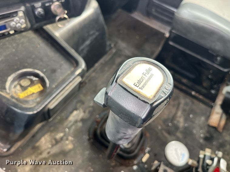 image for item DP2164 1992 Volvo  rollback truck