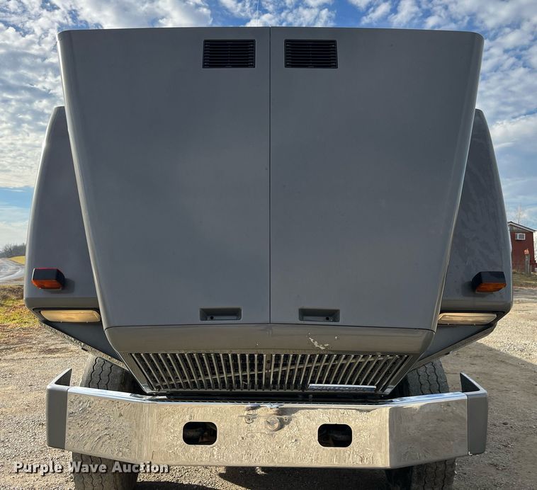 image for item DP2164 1992 Volvo  rollback truck