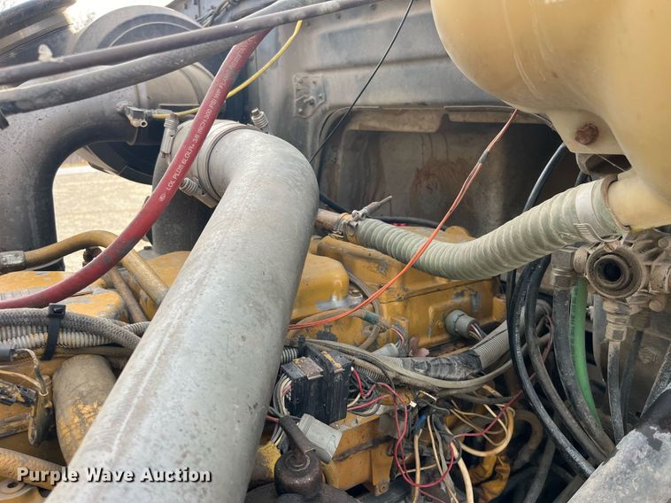 image for item DP2164 1992 Volvo  rollback truck