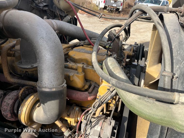 image for item DP2164 1992 Volvo  rollback truck