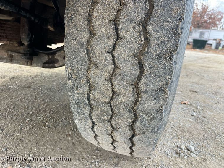 image for item DP2164 1992 Volvo  rollback truck