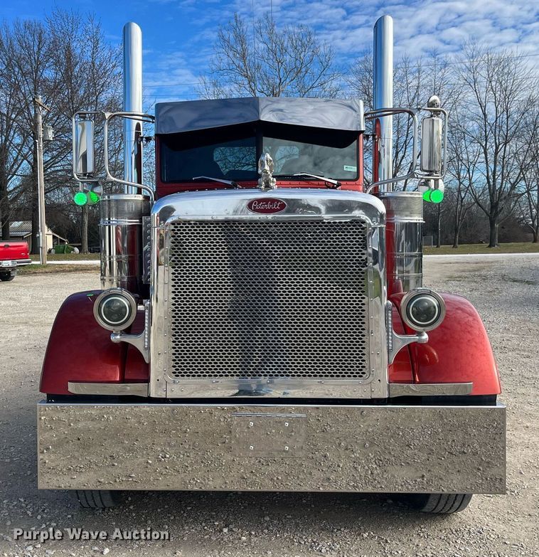 image for item DP2169 1990 Peterbilt 379  semi truck