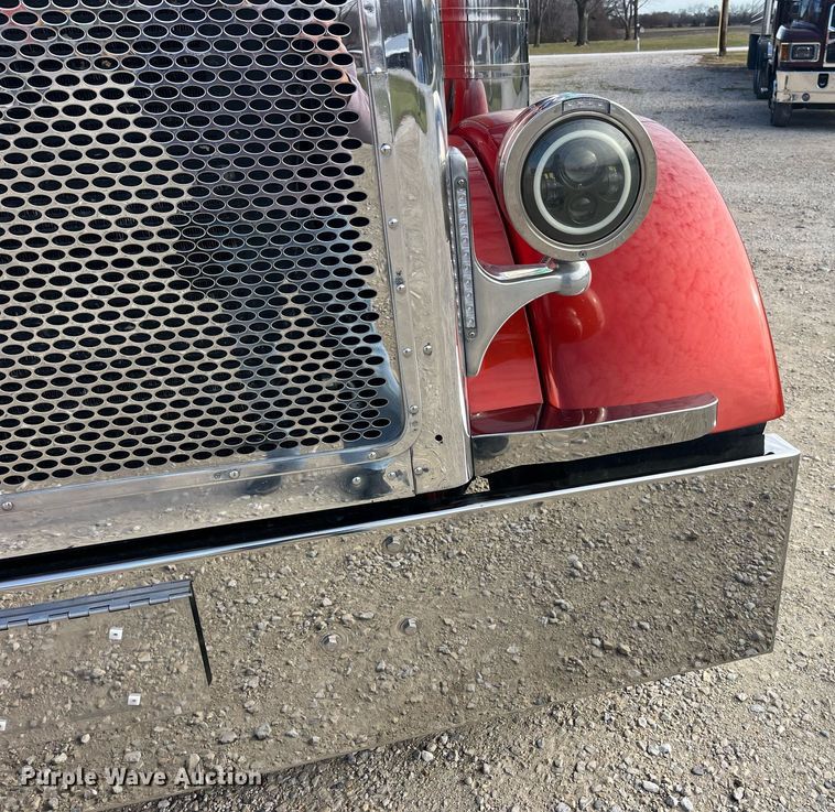 image for item DP2169 1990 Peterbilt 379  semi truck