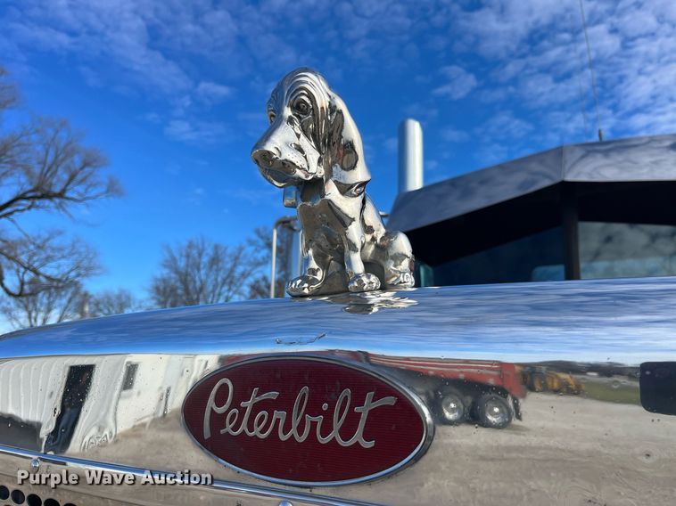 image for item DP2169 1990 Peterbilt 379  semi truck