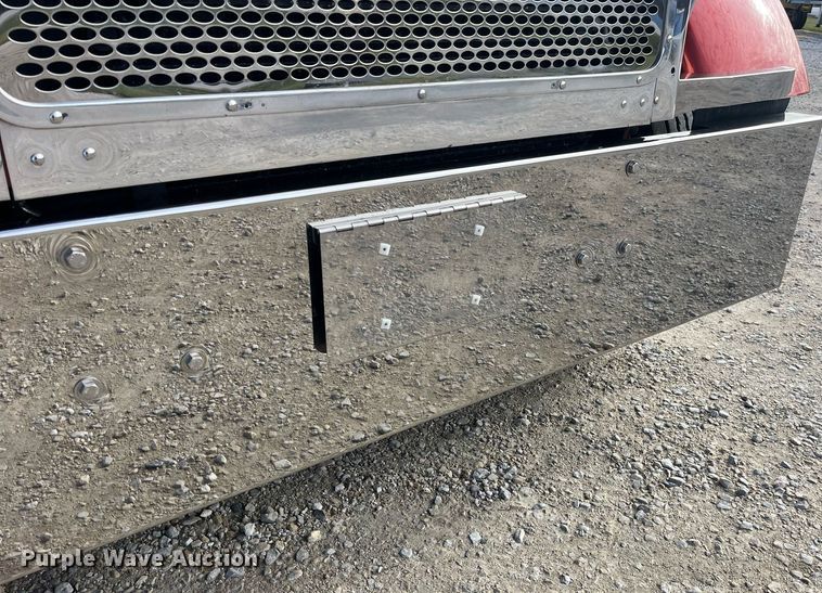 image for item DP2169 1990 Peterbilt 379  semi truck