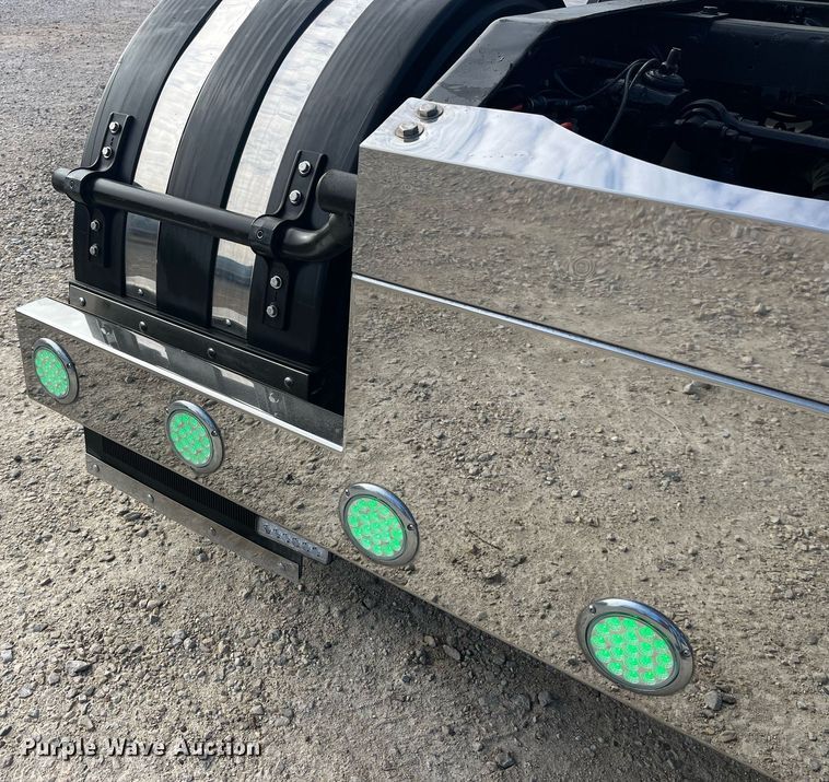 image for item DP2169 1990 Peterbilt 379  semi truck