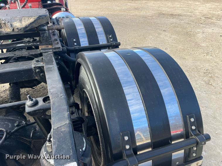 image for item DP2169 1990 Peterbilt 379  semi truck