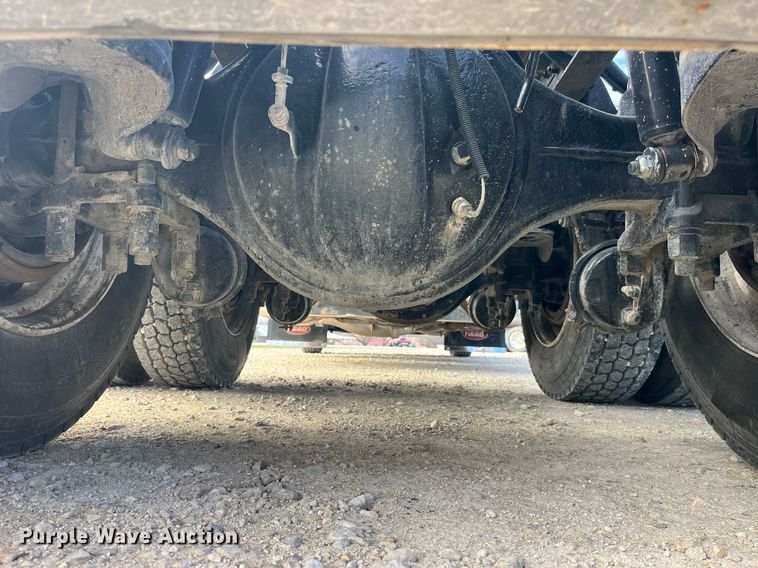 image for item DP2169 1990 Peterbilt 379  semi truck