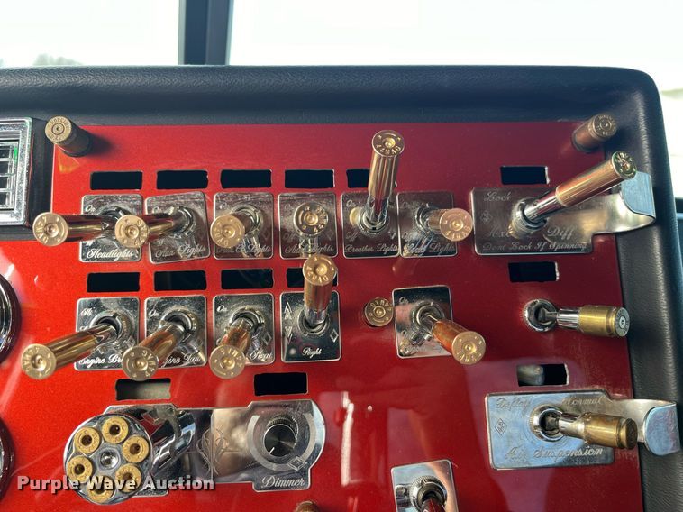 image for item DP2169 1990 Peterbilt 379  semi truck