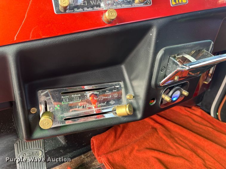 image for item DP2169 1990 Peterbilt 379  semi truck