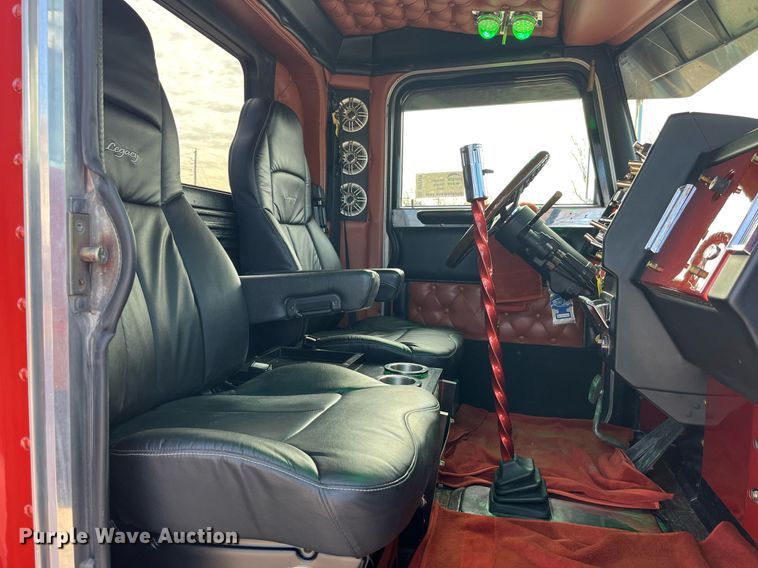 image for item DP2169 1990 Peterbilt 379  semi truck
