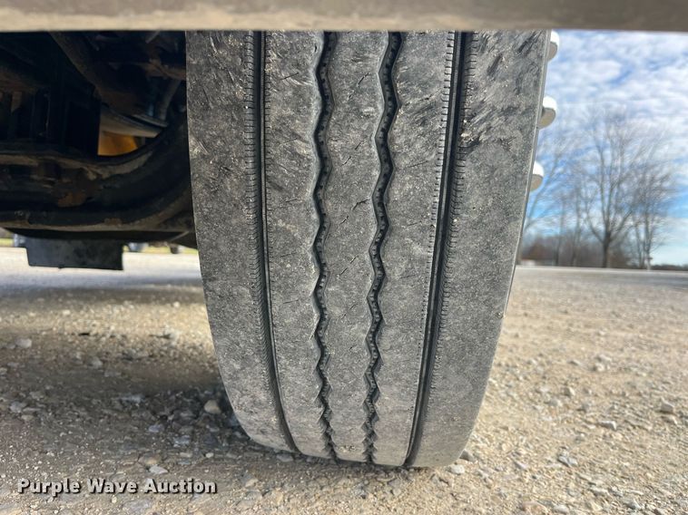 image for item DP2169 1990 Peterbilt 379  semi truck