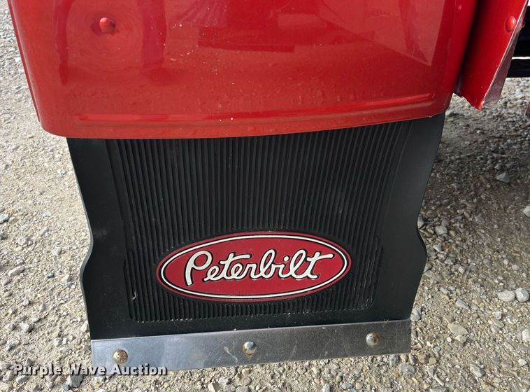 image for item DP2169 1990 Peterbilt 379  semi truck