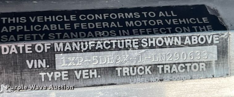 image for item DP2169 1990 Peterbilt 379  semi truck
