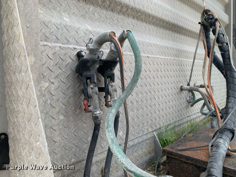 image for item DP8761 2015 Freightliner Cascadia  semi truck