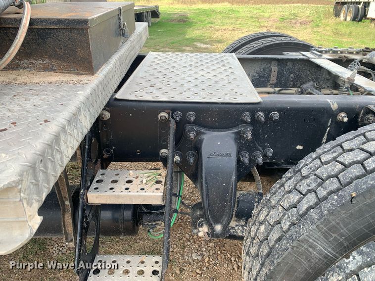 image for item DP8761 2015 Freightliner Cascadia  semi truck