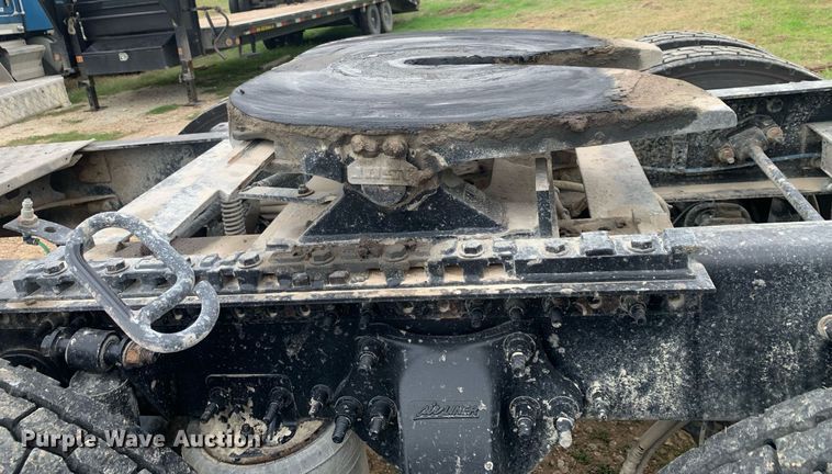 image for item DP8761 2015 Freightliner Cascadia  semi truck