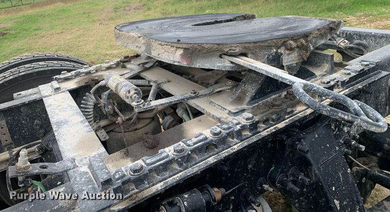 image for item DP8761 2015 Freightliner Cascadia  semi truck