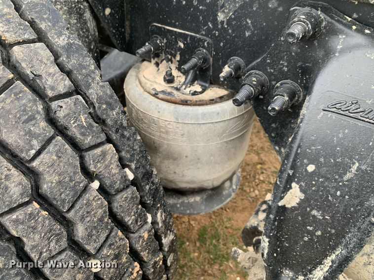 image for item DP8761 2015 Freightliner Cascadia  semi truck