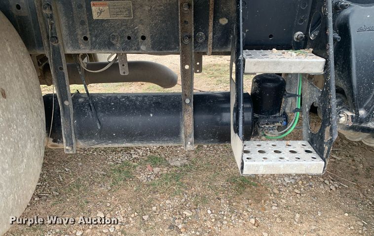 image for item DP8761 2015 Freightliner Cascadia  semi truck