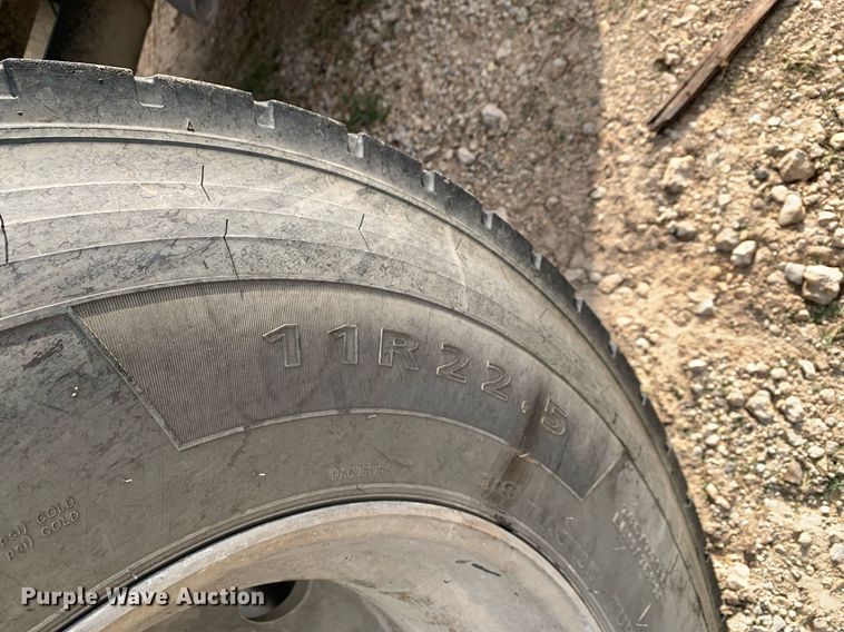 image for item DP8761 2015 Freightliner Cascadia  semi truck