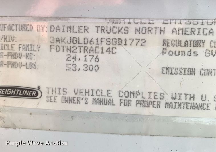image for item DP8761 2015 Freightliner Cascadia  semi truck