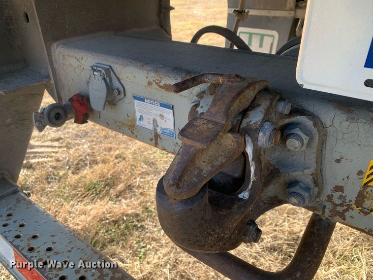 image for item DP8767 2011 Utility VS2DX  dry van trailer