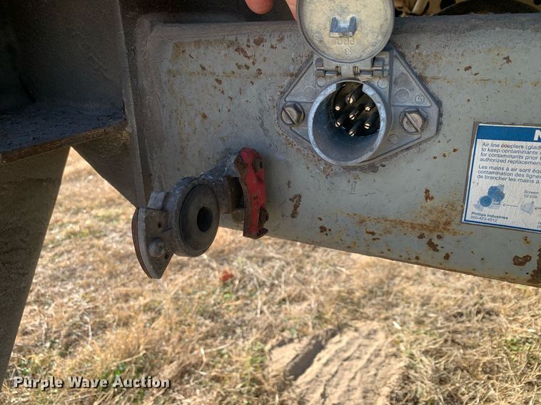 image for item DP8767 2011 Utility VS2DX  dry van trailer