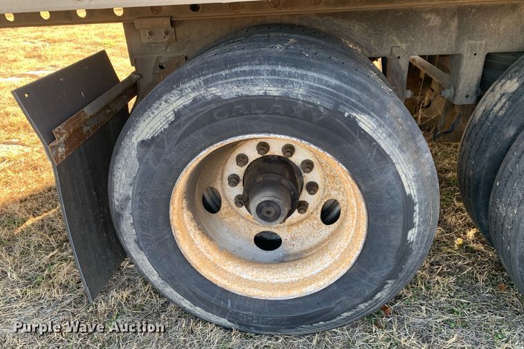 image for item DP8767 2011 Utility VS2DX  dry van trailer