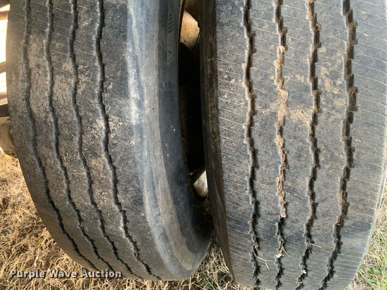 image for item DP8768 2002 Great Dane 7411TP-S  dry van trailer