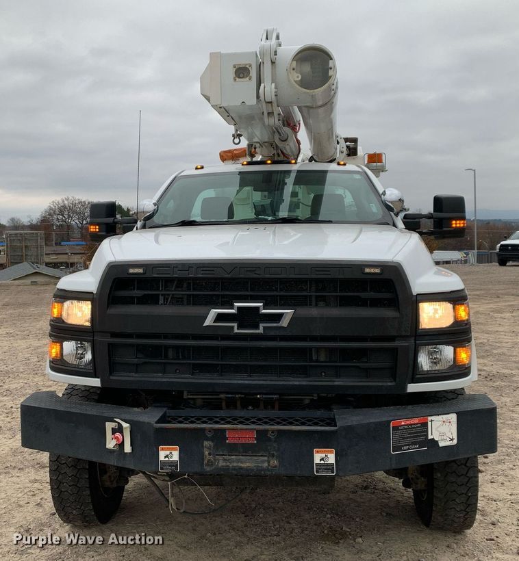 image for item DP8774 2019 Chevrolet Silverado 6500HD  bucket truck