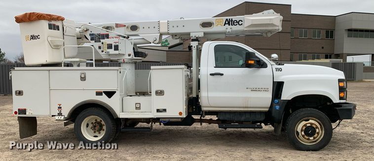 image for item DP8774 2019 Chevrolet Silverado 6500HD  bucket truck