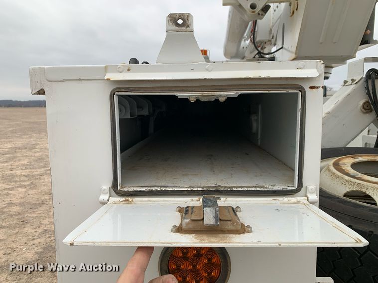 image for item DP8774 2019 Chevrolet Silverado 6500HD  bucket truck