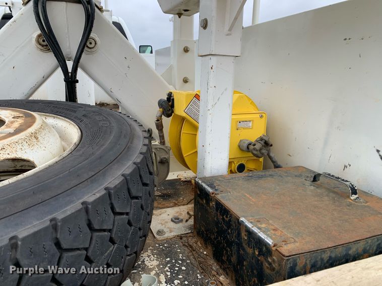 image for item DP8774 2019 Chevrolet Silverado 6500HD  bucket truck