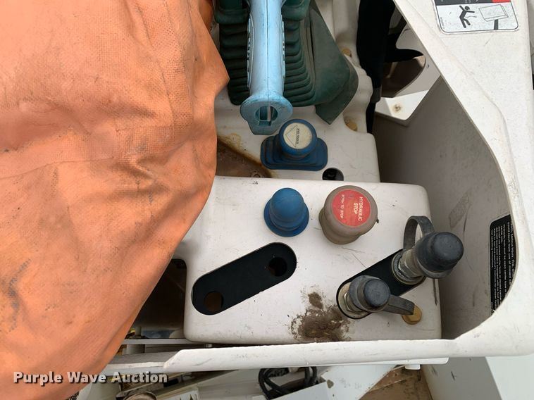 image for item DP8774 2019 Chevrolet Silverado 6500HD  bucket truck