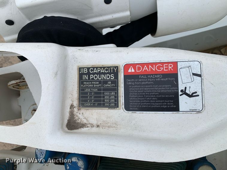 image for item DP8774 2019 Chevrolet Silverado 6500HD  bucket truck