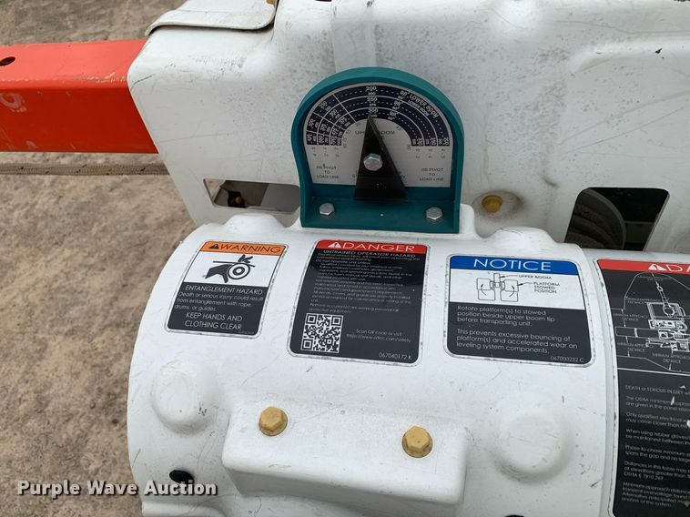 image for item DP8774 2019 Chevrolet Silverado 6500HD  bucket truck