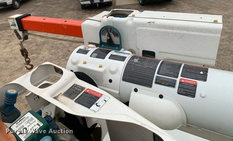 image for item DP8774 2019 Chevrolet Silverado 6500HD  bucket truck