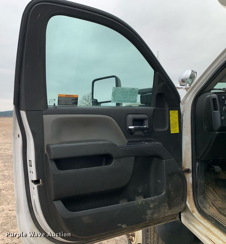 image for item DP8774 2019 Chevrolet Silverado 6500HD  bucket truck